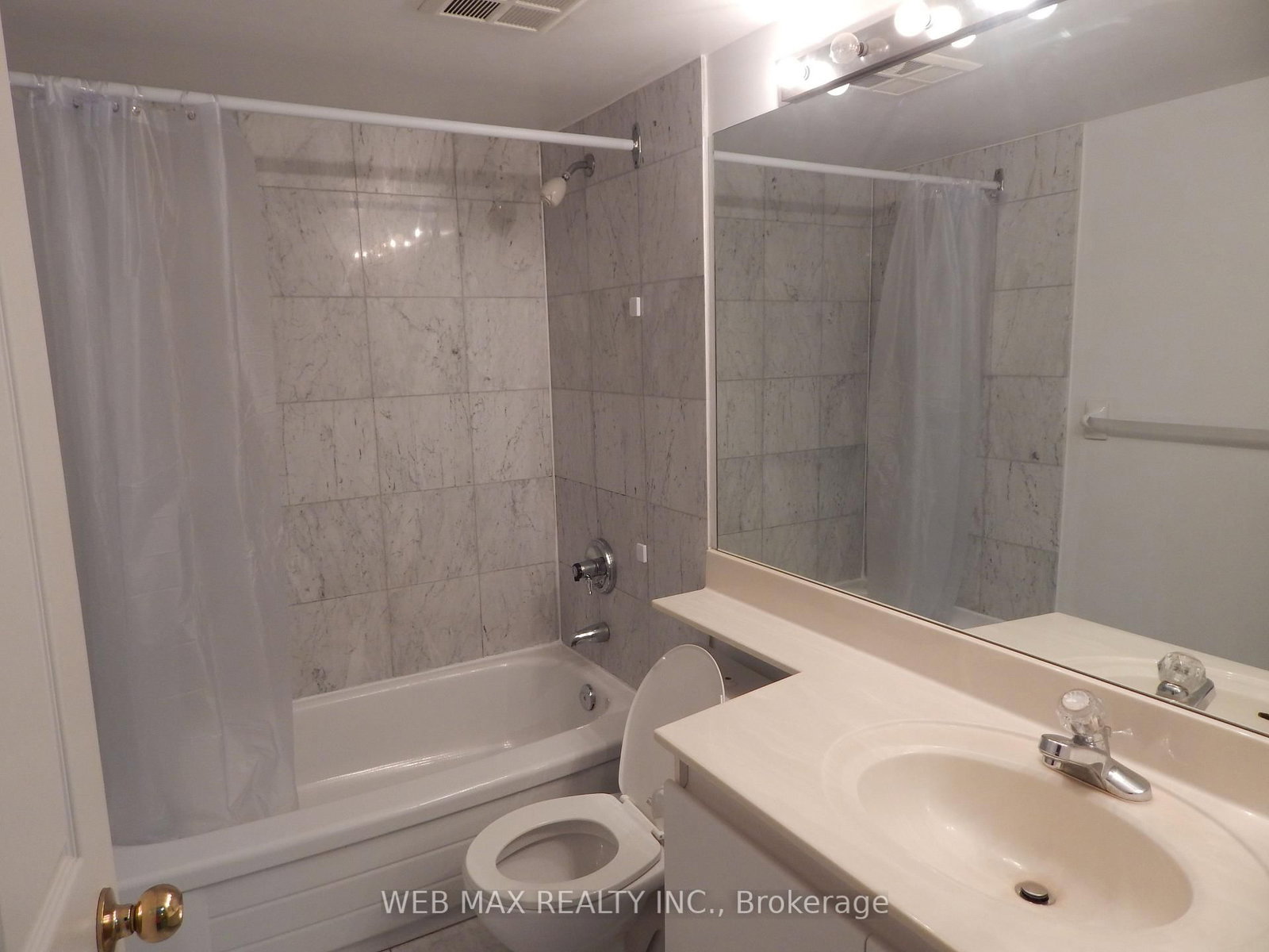 18 Hillcrest Avenue, Unit 206 - Photo 6
