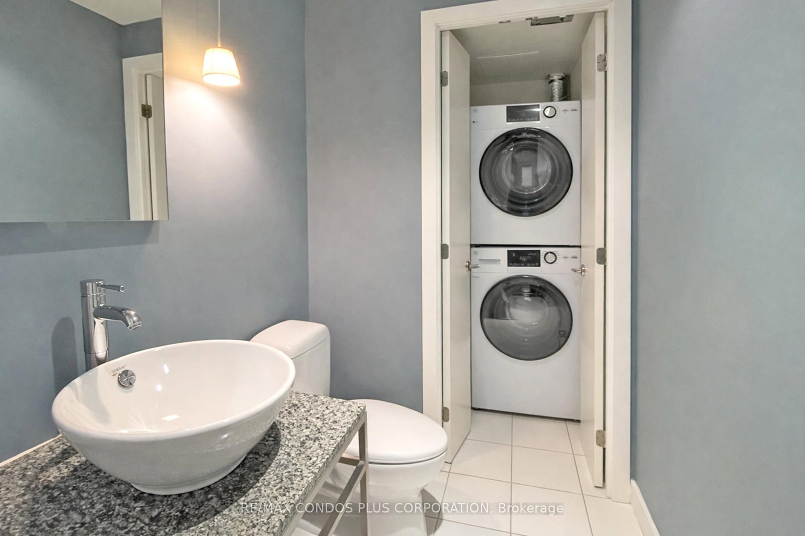 75 Portland Street, Unit 424 - Photo 18