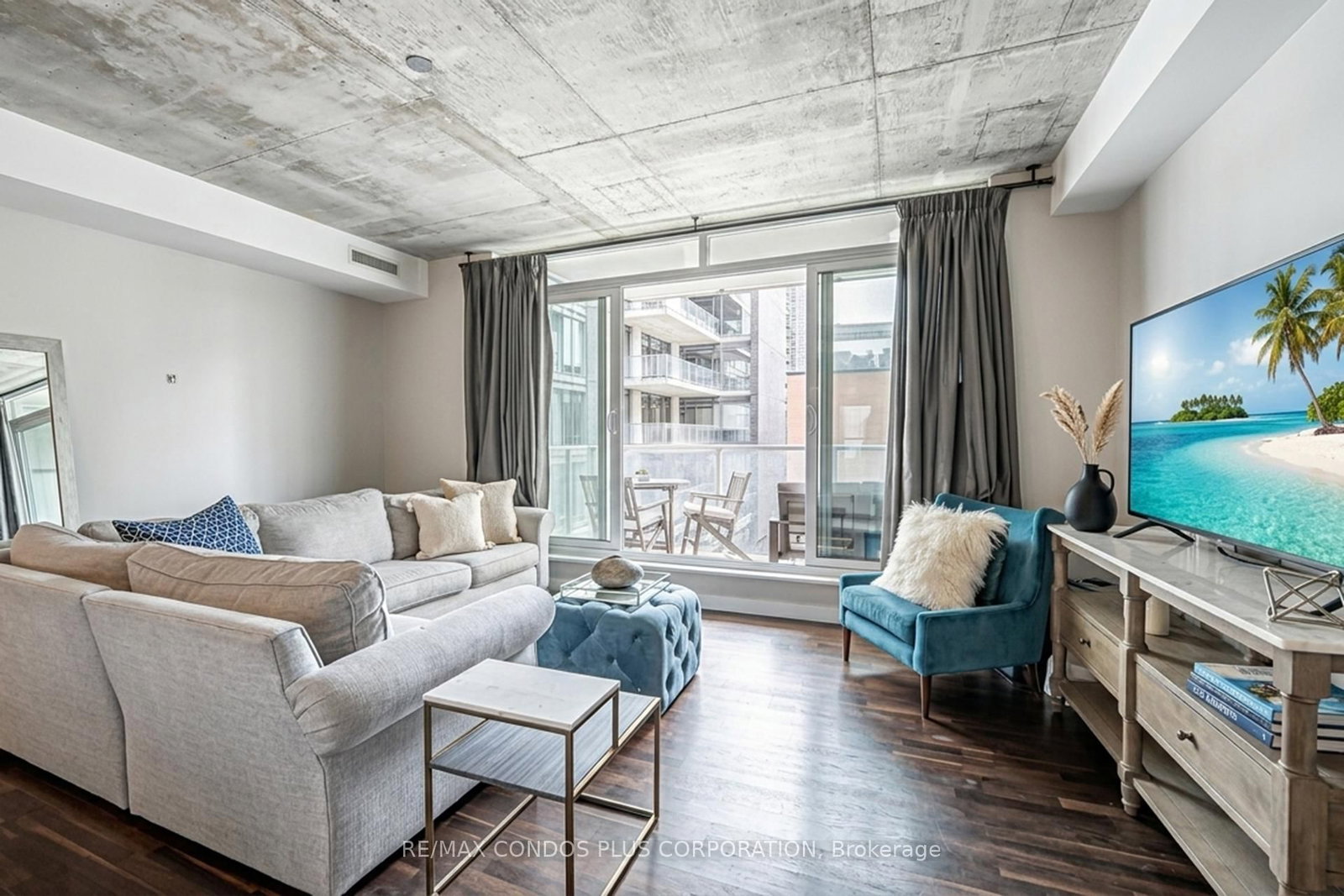 75 Portland Street, Unit 424 - Photo 8