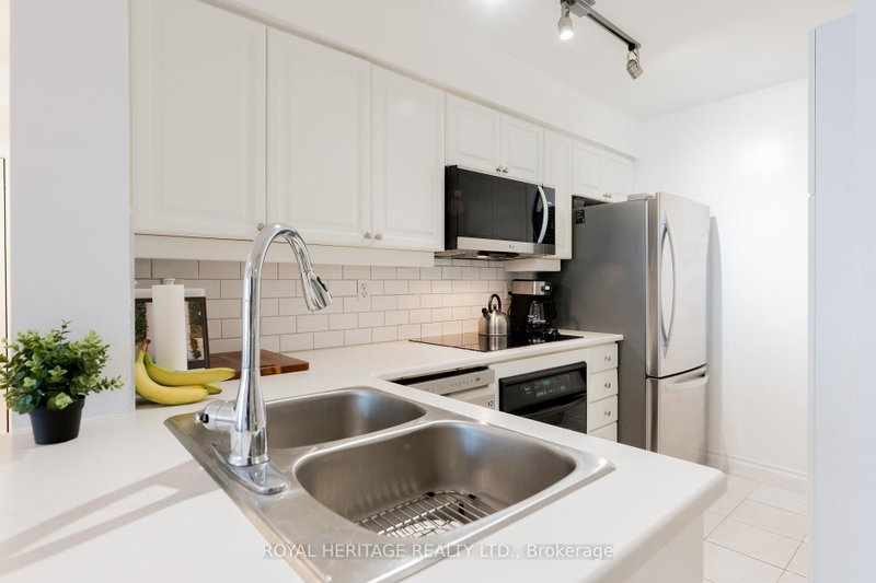211 - 188 Redpath Avenue