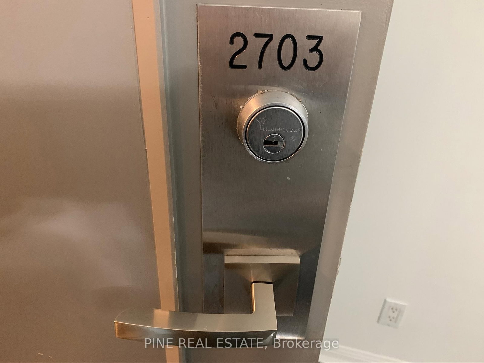 228 Queens Quay W, Unit 2703 - Photo 2