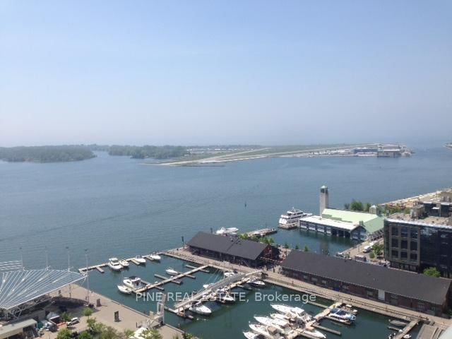 228 Queens Quay W, Unit 2703 - Photo 20