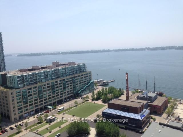 228 Queens Quay W, Unit 2703 - Photo 23