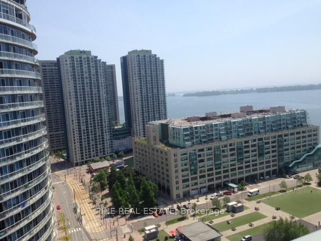 228 Queens Quay W, Unit 2703 - Photo 24