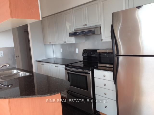 228 Queens Quay W, Unit 2703 - Photo 5
