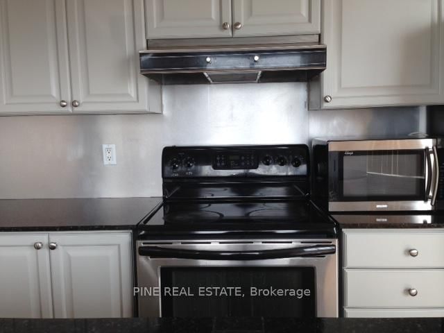 228 Queens Quay W, Unit 2703 - Photo 6