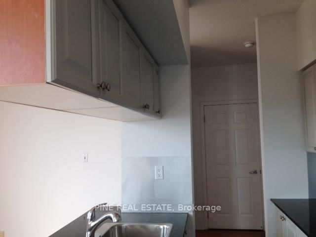 228 Queens Quay W, Unit 2703 - Photo 9