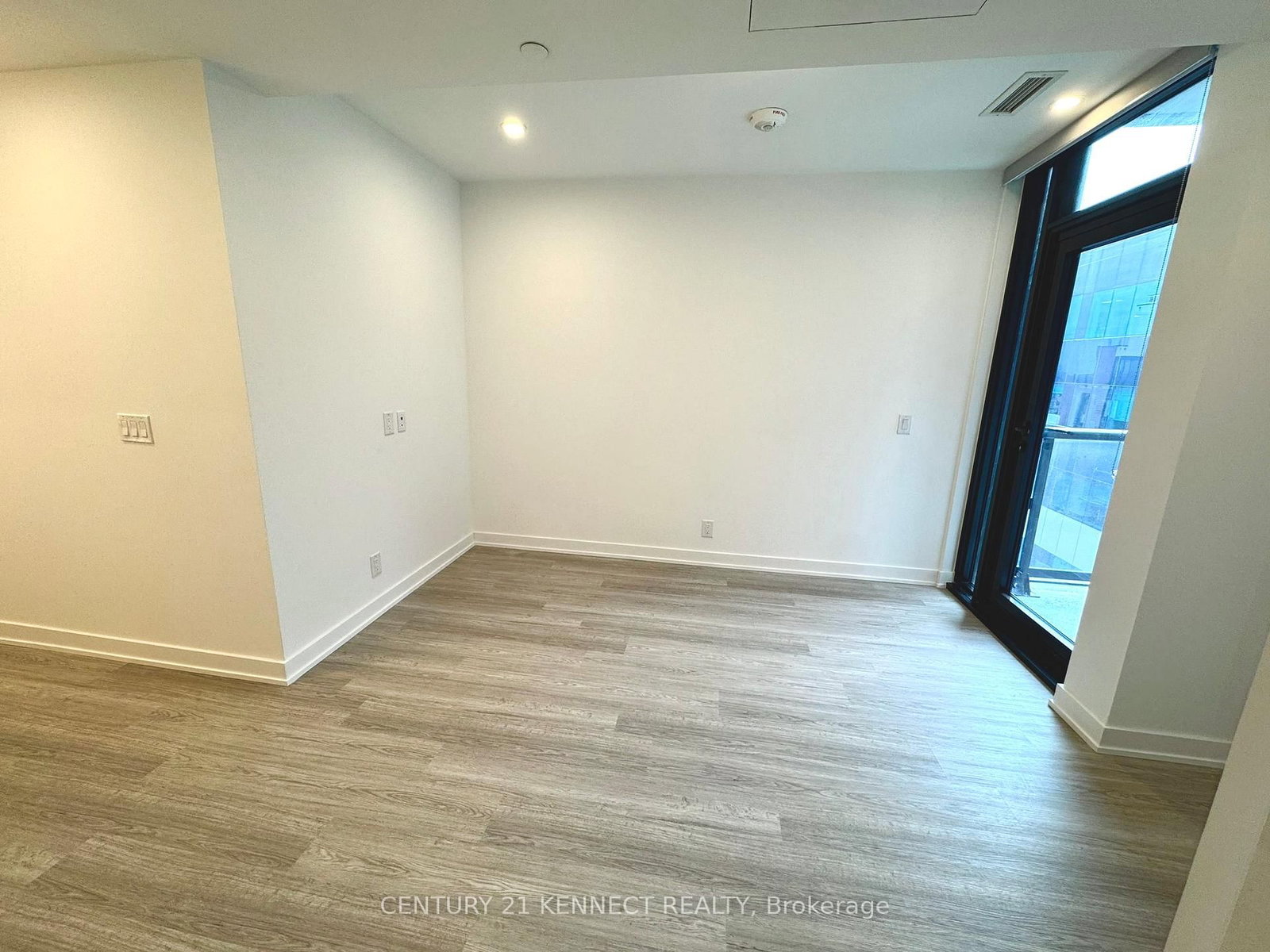 699 Sheppard Avenue E, Unit 715 - Photo 3