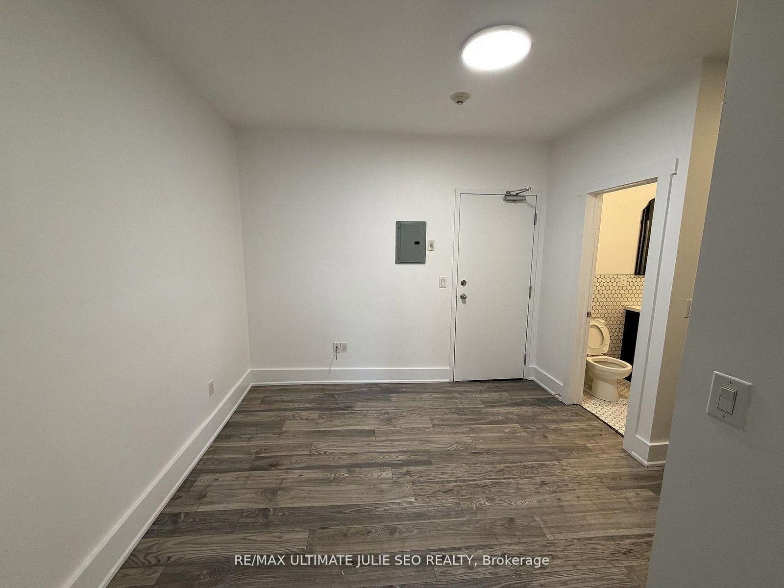 432 St Clarens Avenue, Unit 203 - Photo 3