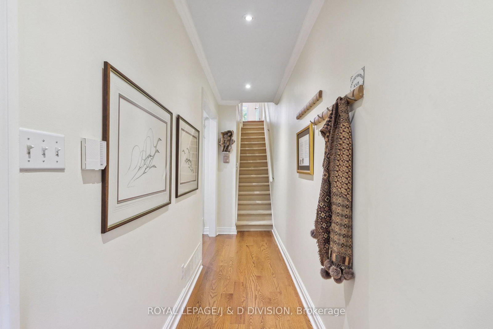 88 Asquith Avenue - Photo 2