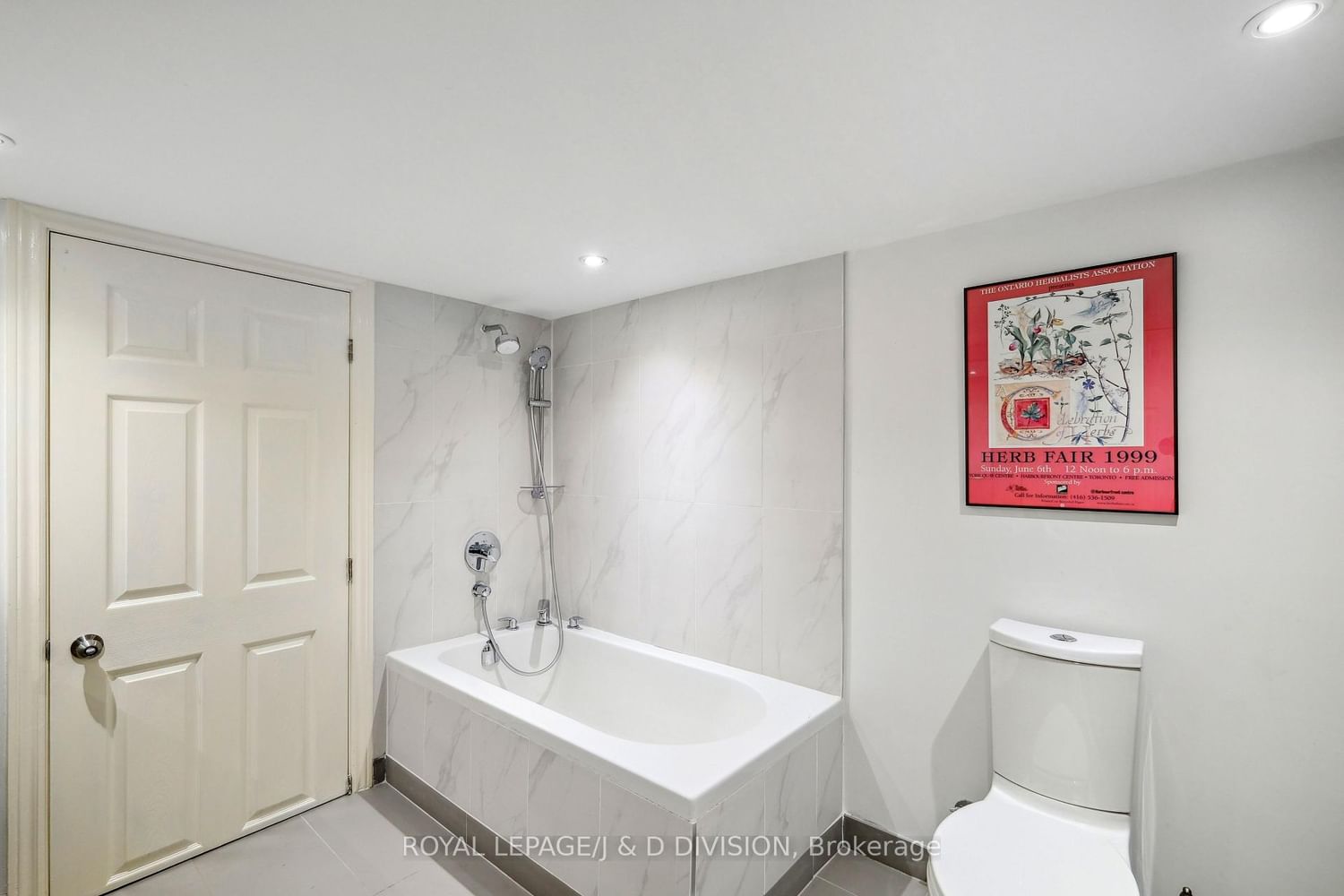 88 Asquith Avenue - Photo 32