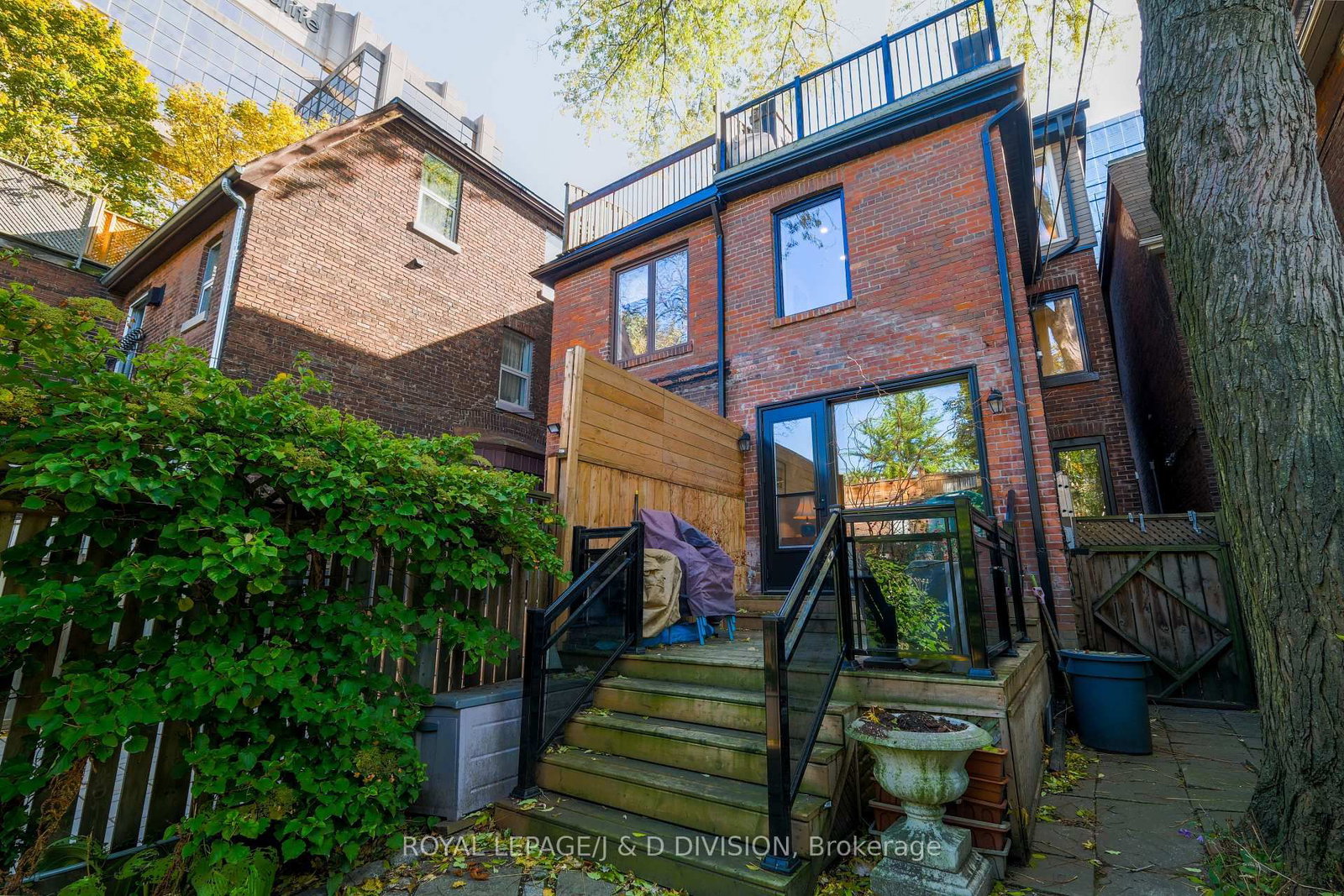 88 Asquith Avenue - Photo 39