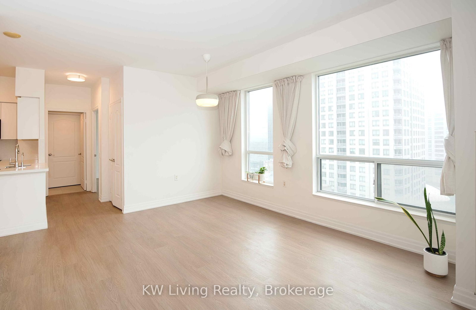 21 Hillcrest Avenue, Unit 2101 - Photo 12