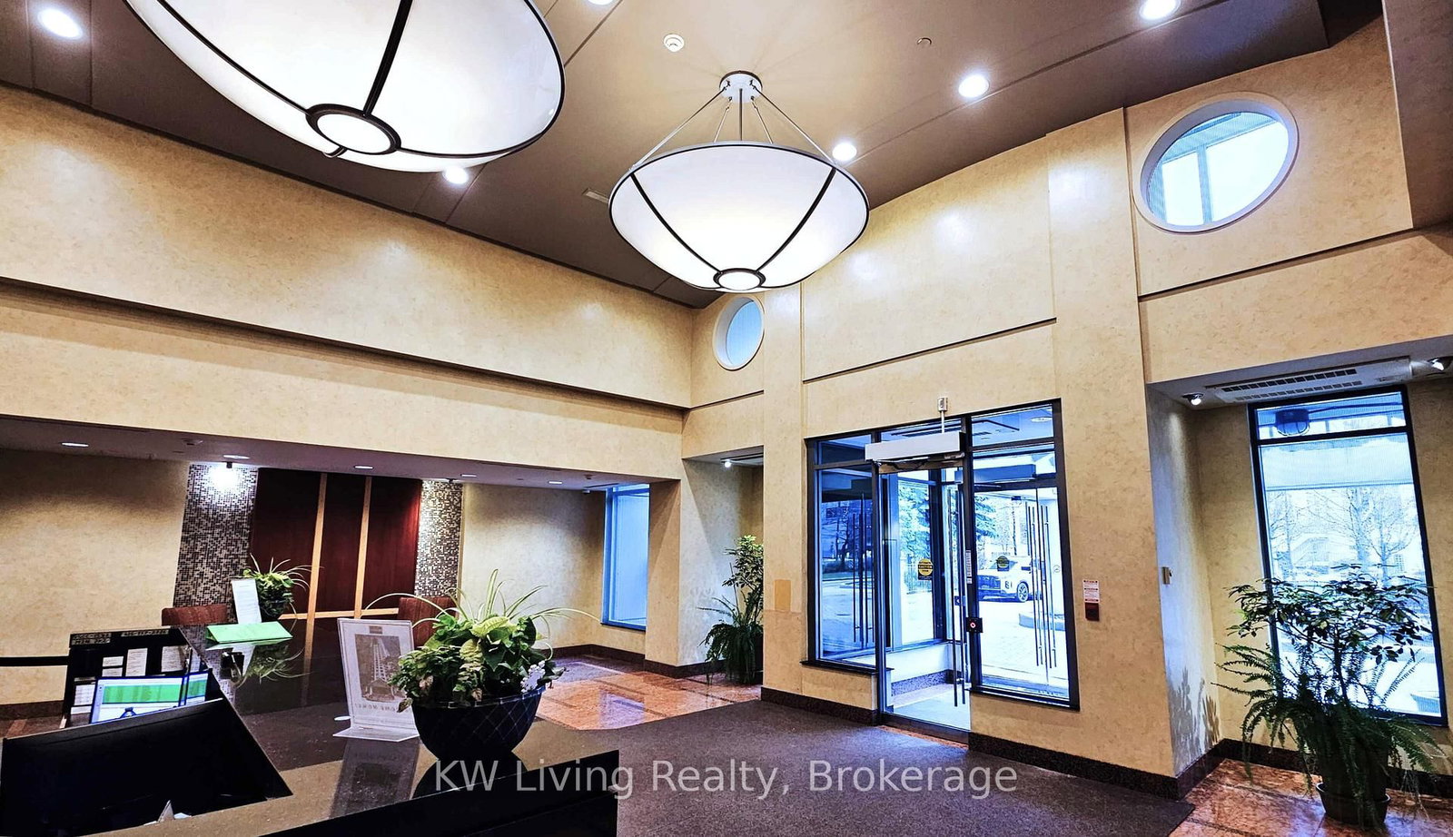 21 Hillcrest Avenue, Unit 2101 - Photo 4