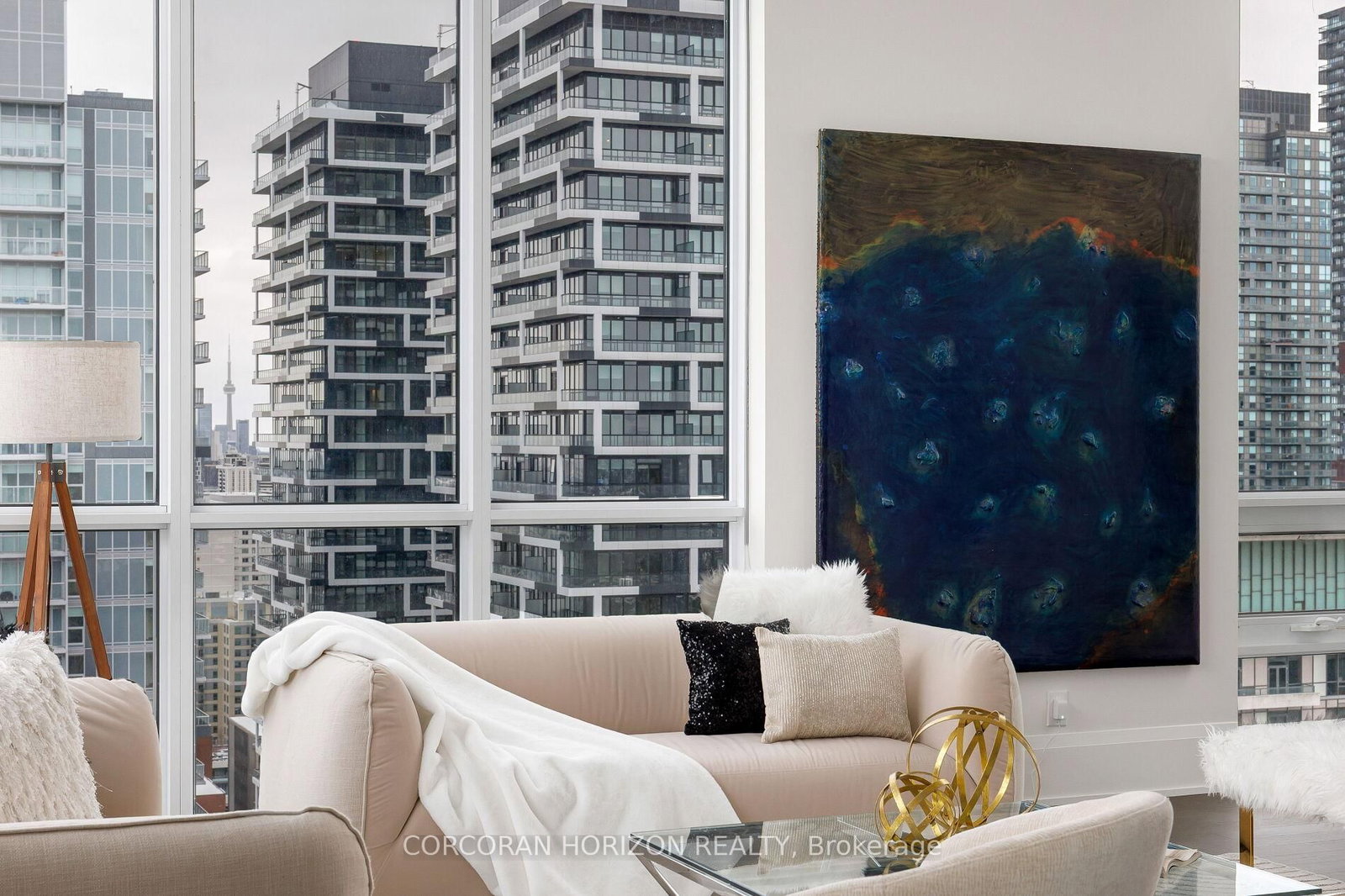 101 Erskine Avenue, Unit GPH6 - Photo 4