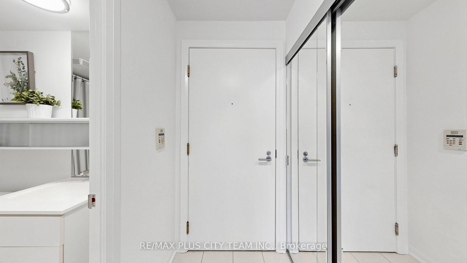 111 Elizabeth Street, Unit 308 - Photo 22
