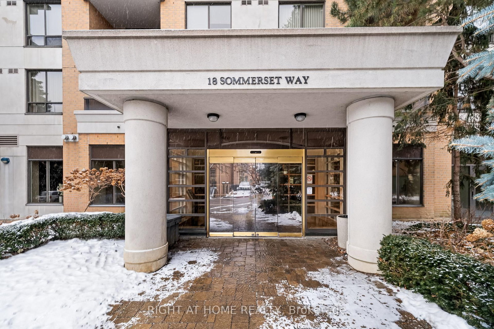 18 Sommerset Way, Unit 1707 - Photo 2