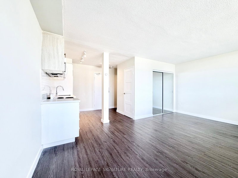 home for lease on 1206-1500 Bathurst Street