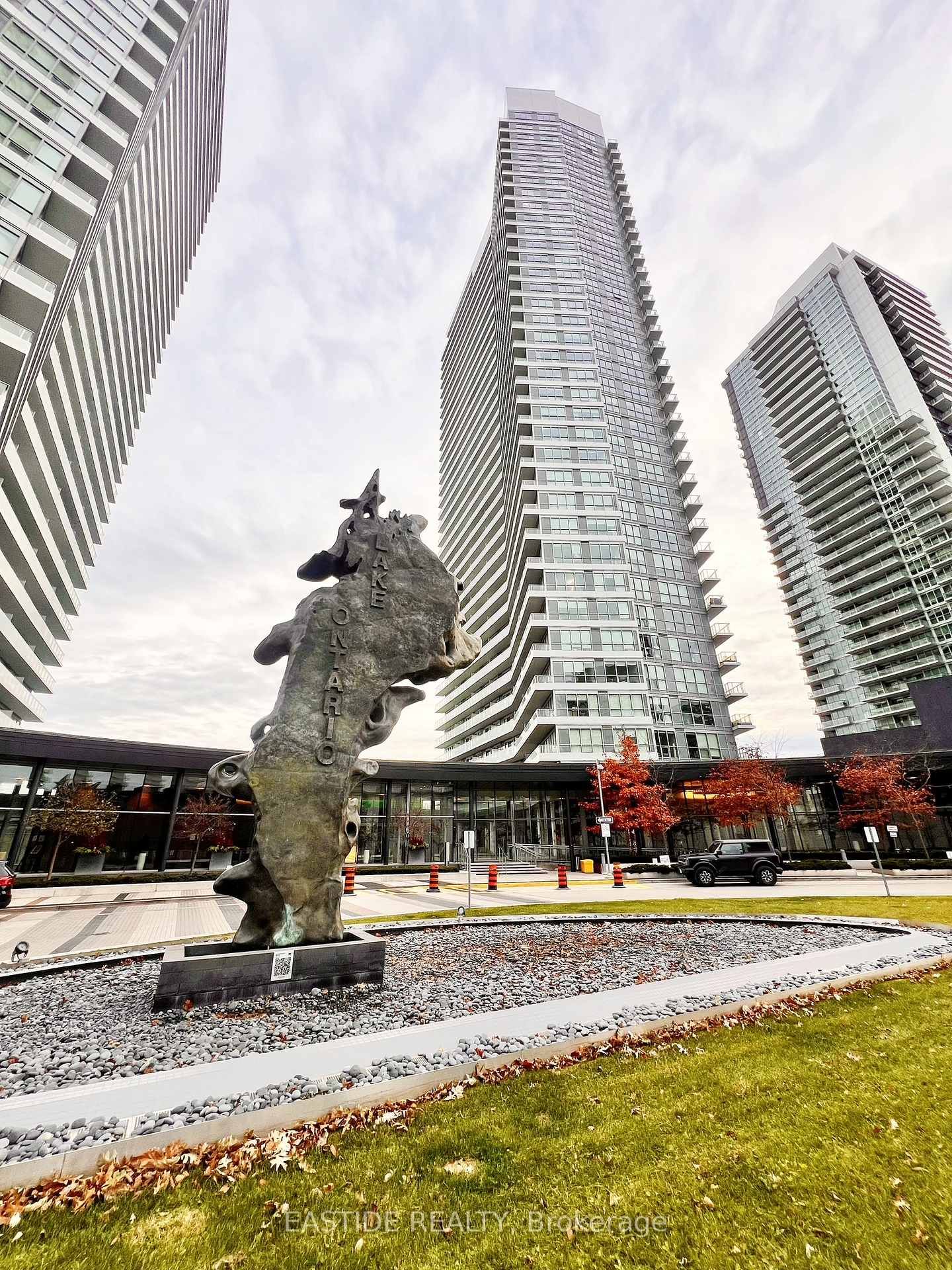 115 McMahon Drive, Unit 3507 - Photo 2