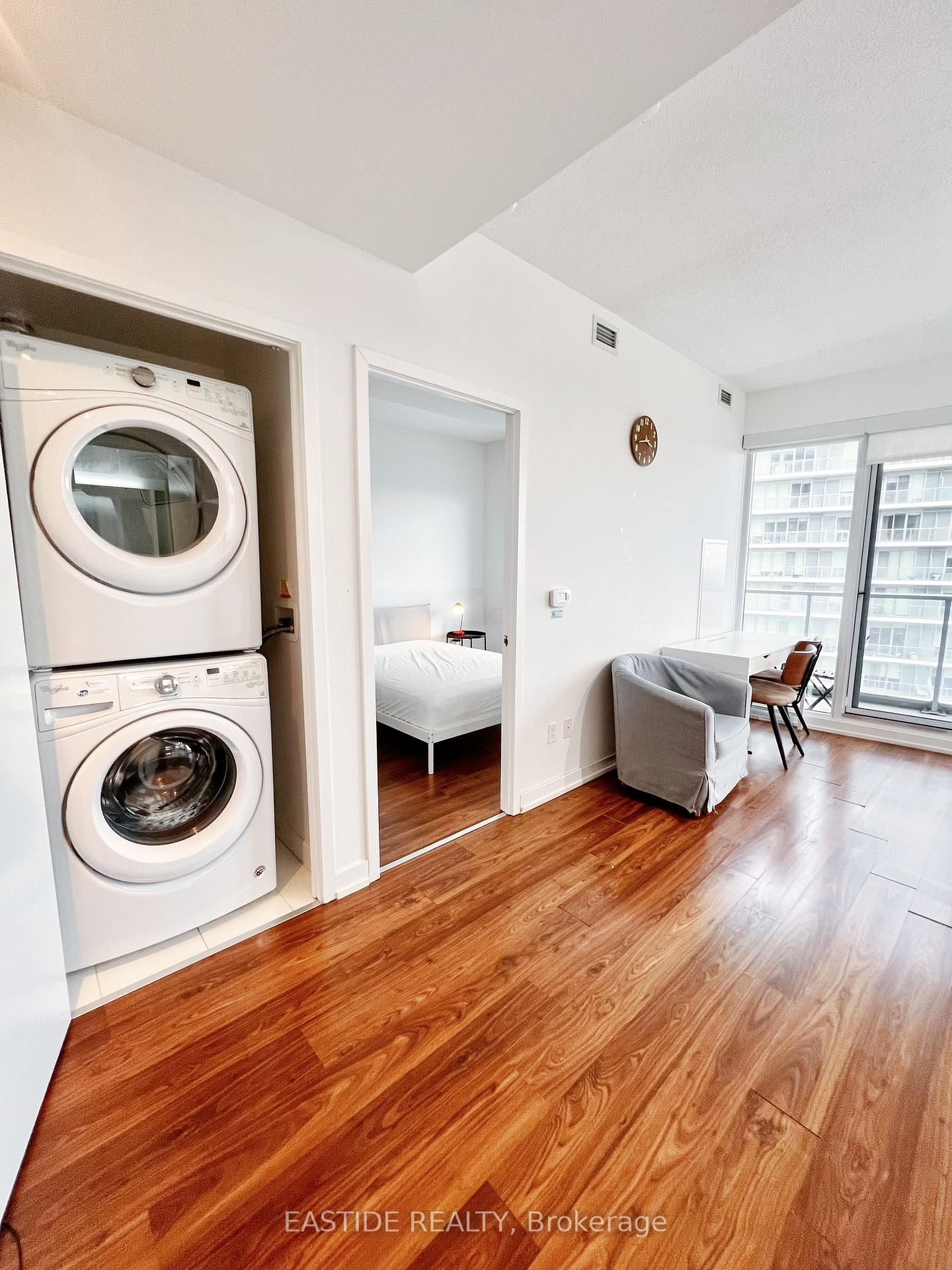 115 McMahon Drive, Unit 3507 - Photo 8