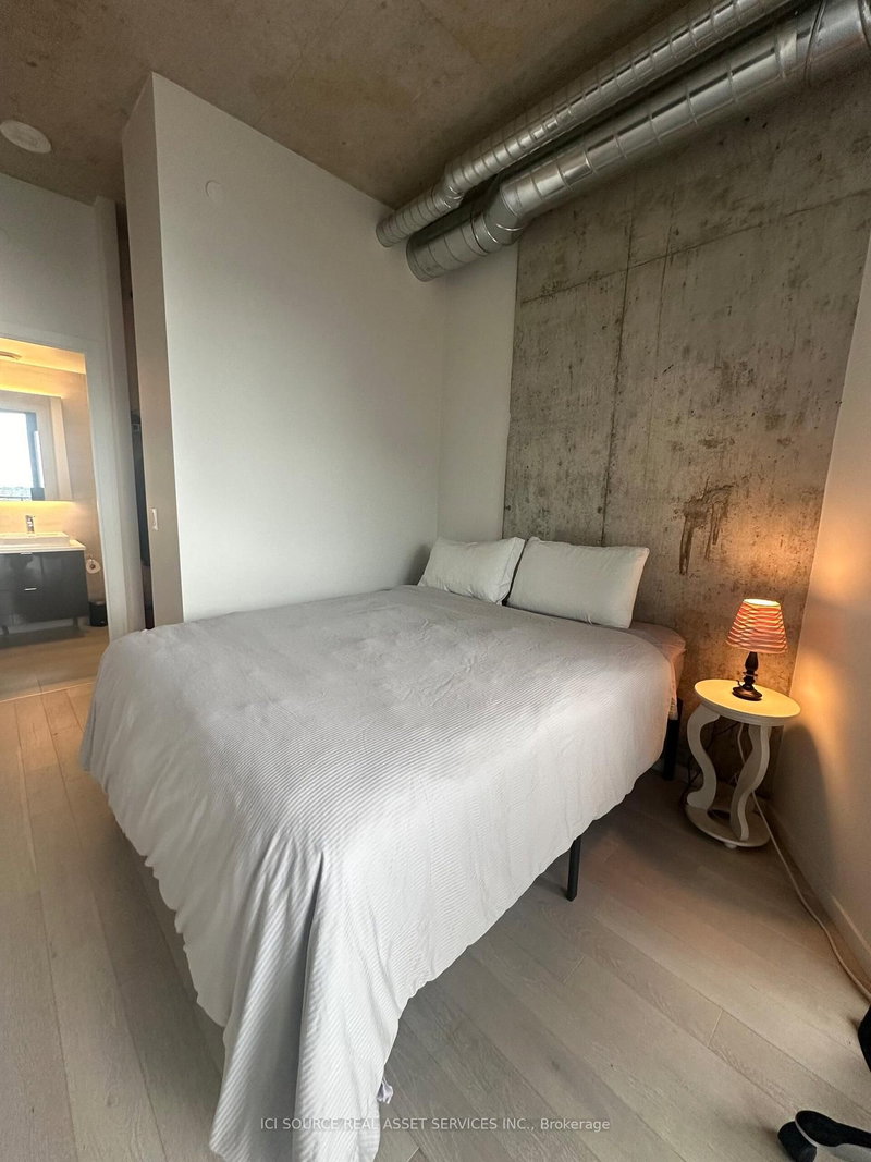 912 - 21 Lawren Harris Sq, Toronto, M5A 0N7 | Image 2