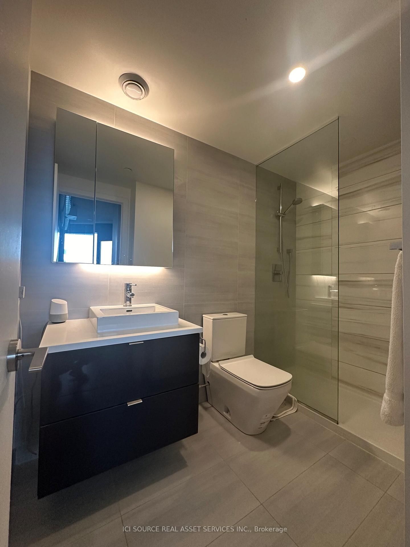 21 Lawren Harris Square, Unit 912 - Photo 5
