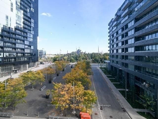 21 Lawren Harris Square, Unit 912 - Photo 9
