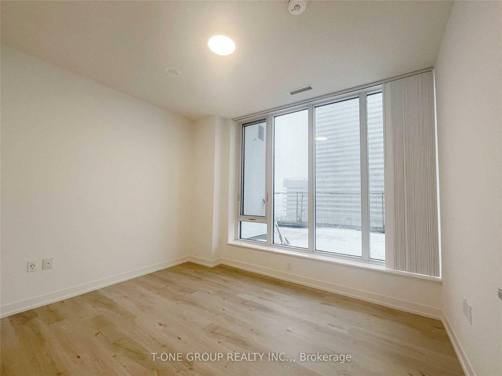 138 Downes Street, Unit 1006 - Photo 10