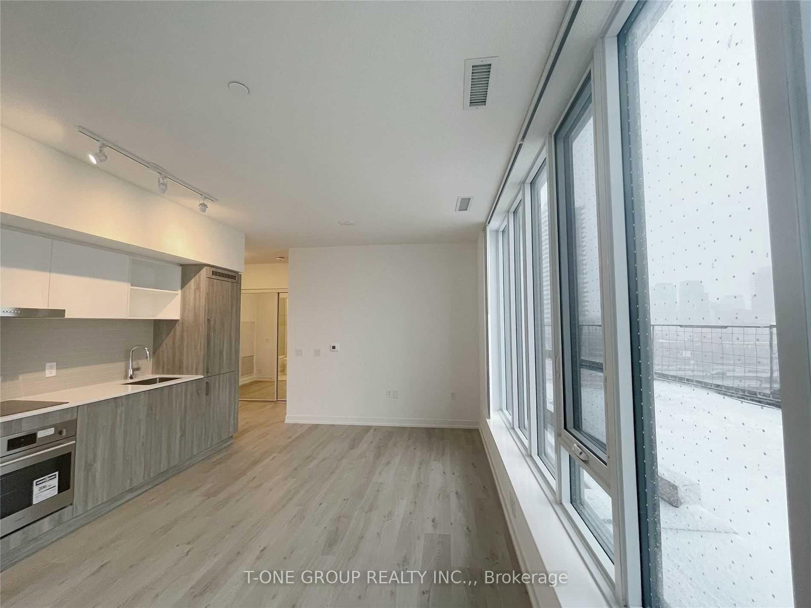 138 Downes Street, Unit 1006 - Photo 2