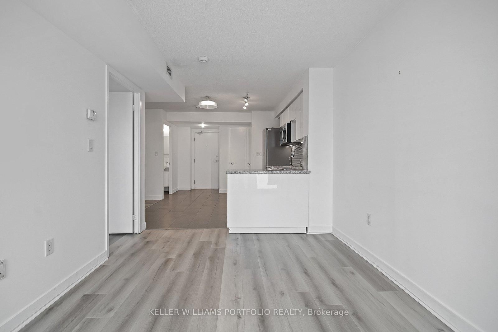 15 Fort York Boulevard, Unit 3907 - Photo 11