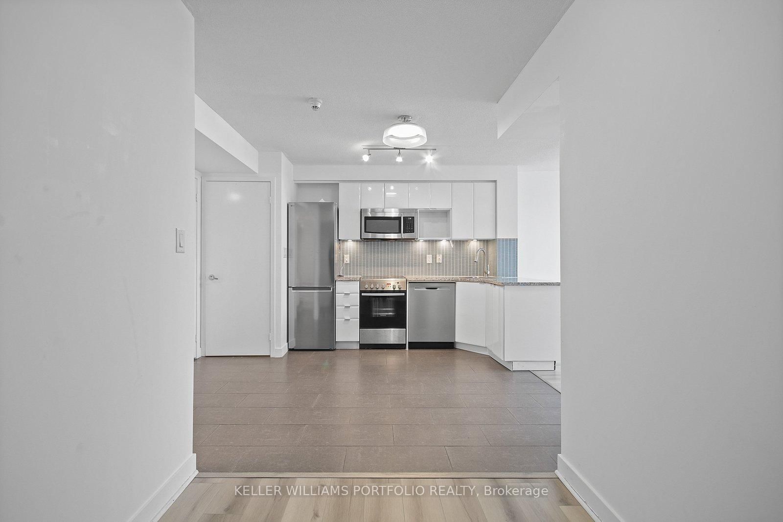 15 Fort York Boulevard, Unit 3907 - Photo 16