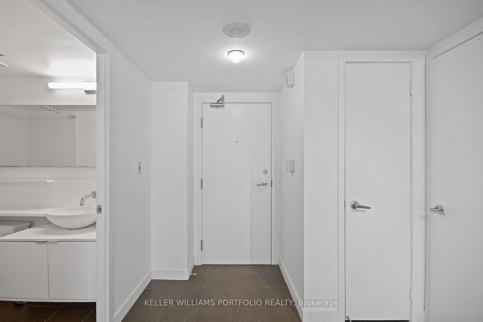 15 Fort York Boulevard, Unit 3907 - Photo 3