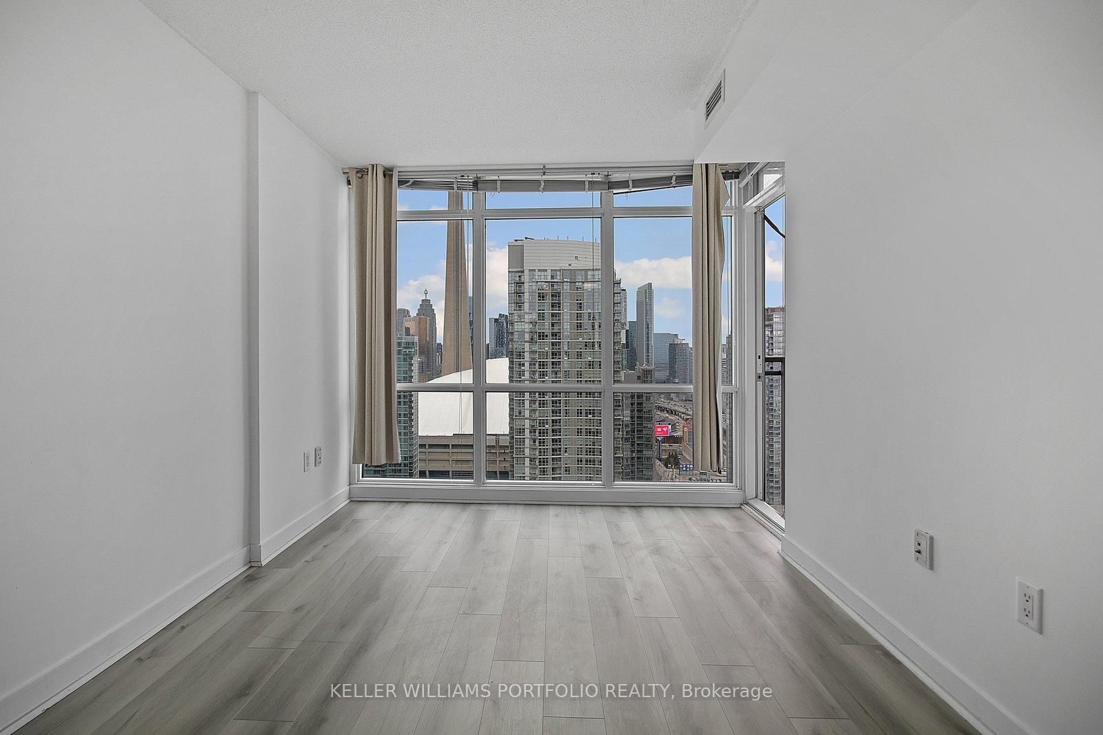 15 Fort York Boulevard, Unit 3907 - Photo 8