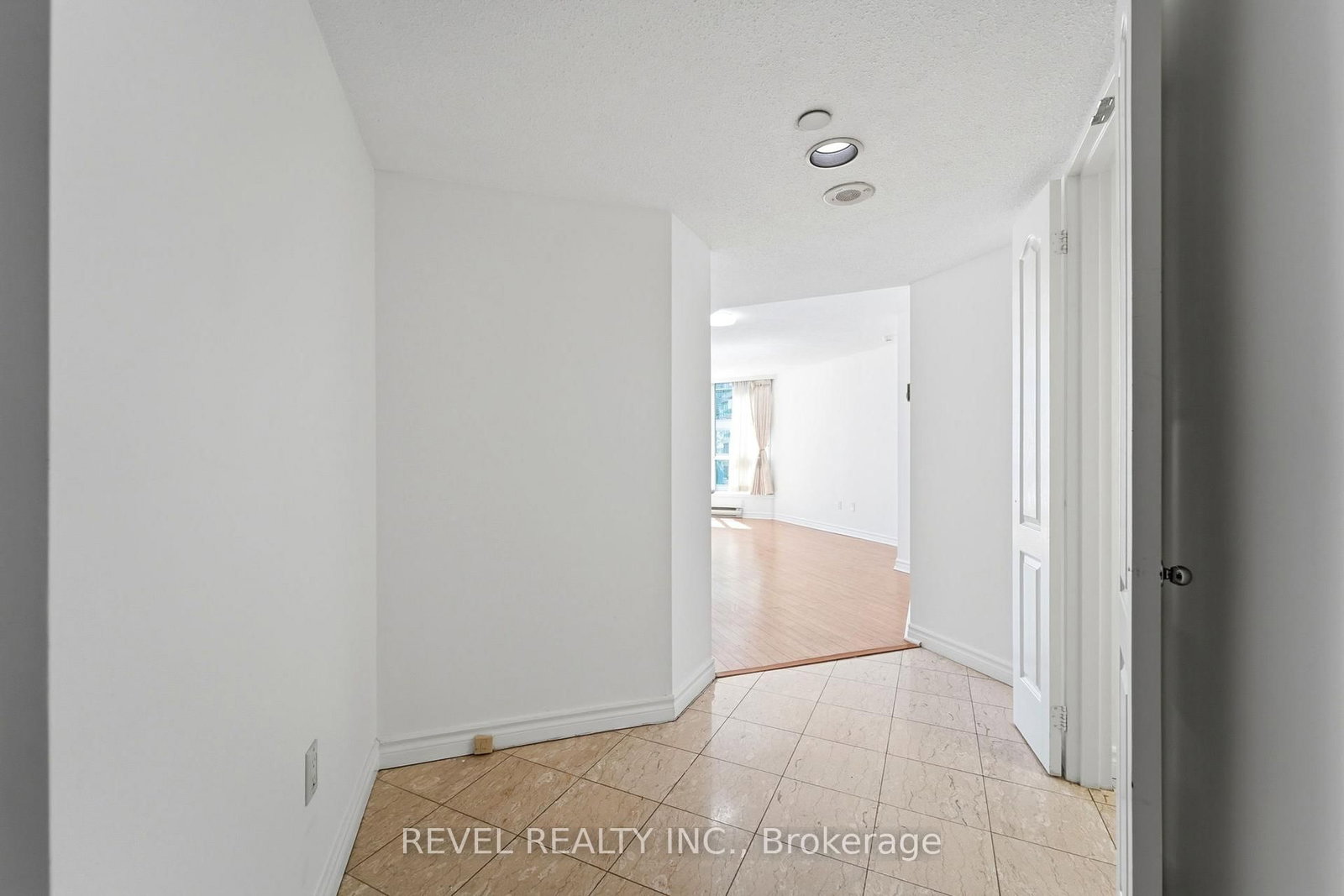38 Elm Street, Unit 915 - Photo 3