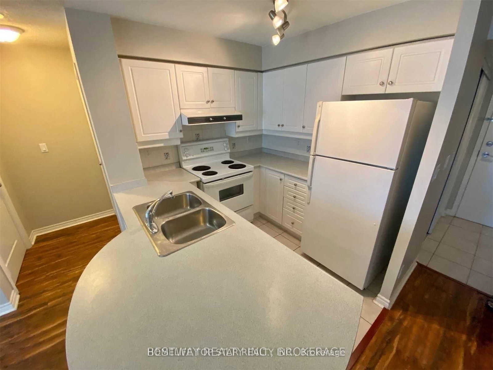 8 S Rean Drive S, Unit 911 - Photo 11