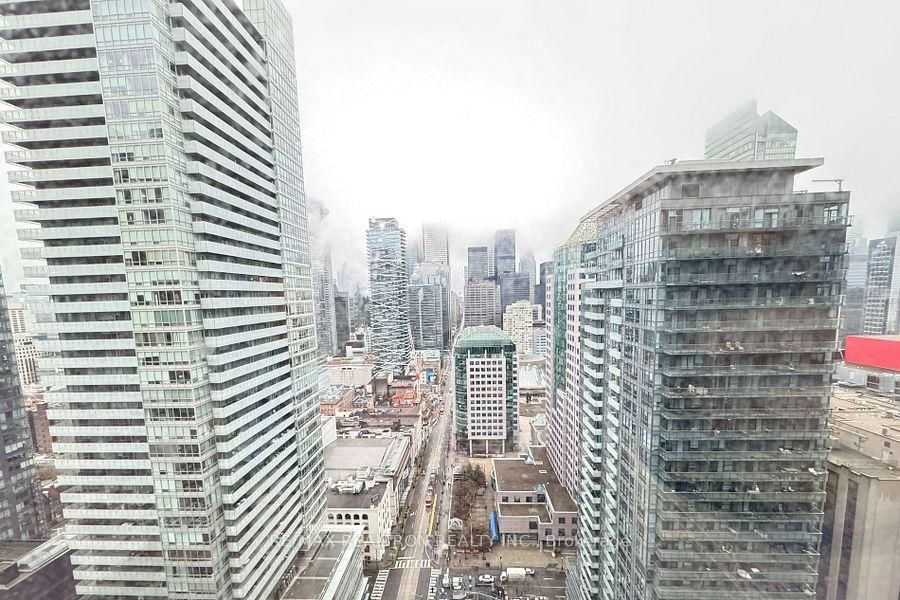 327 King Street W, Unit 3008 - Photo 5