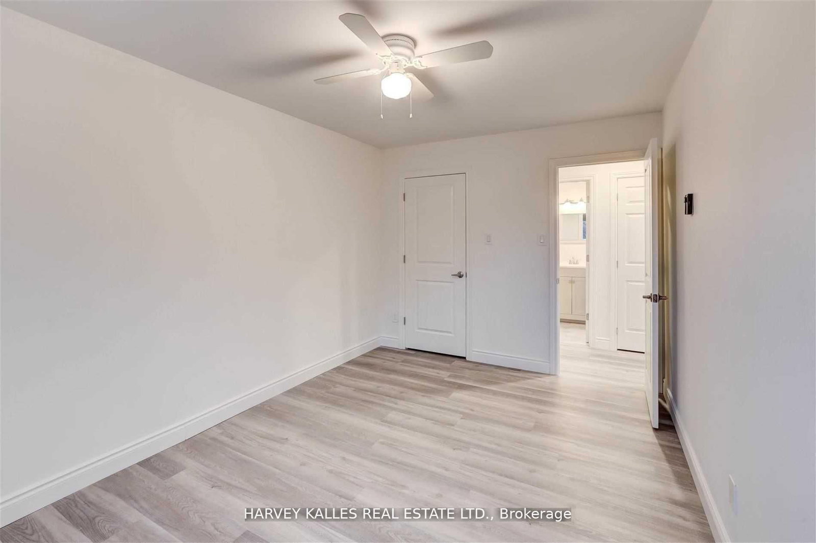 901 Millwood Road, Unit B - Photo 12