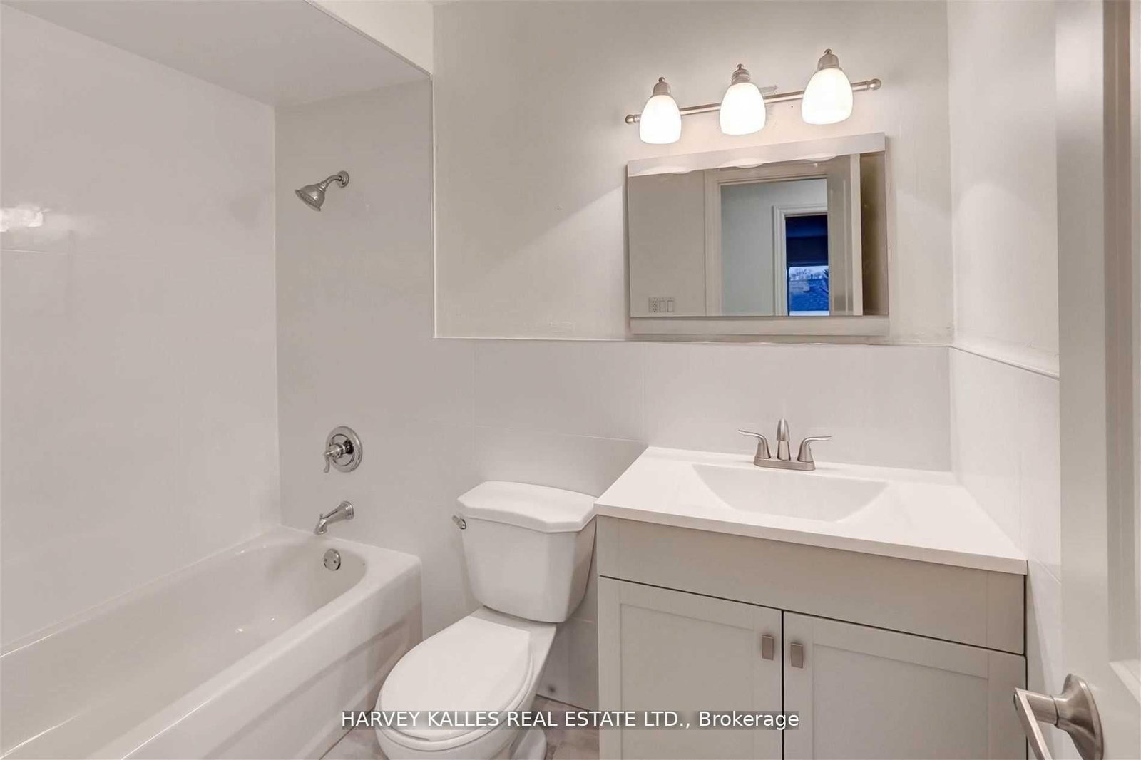 901 Millwood Road, Unit B - Photo 15