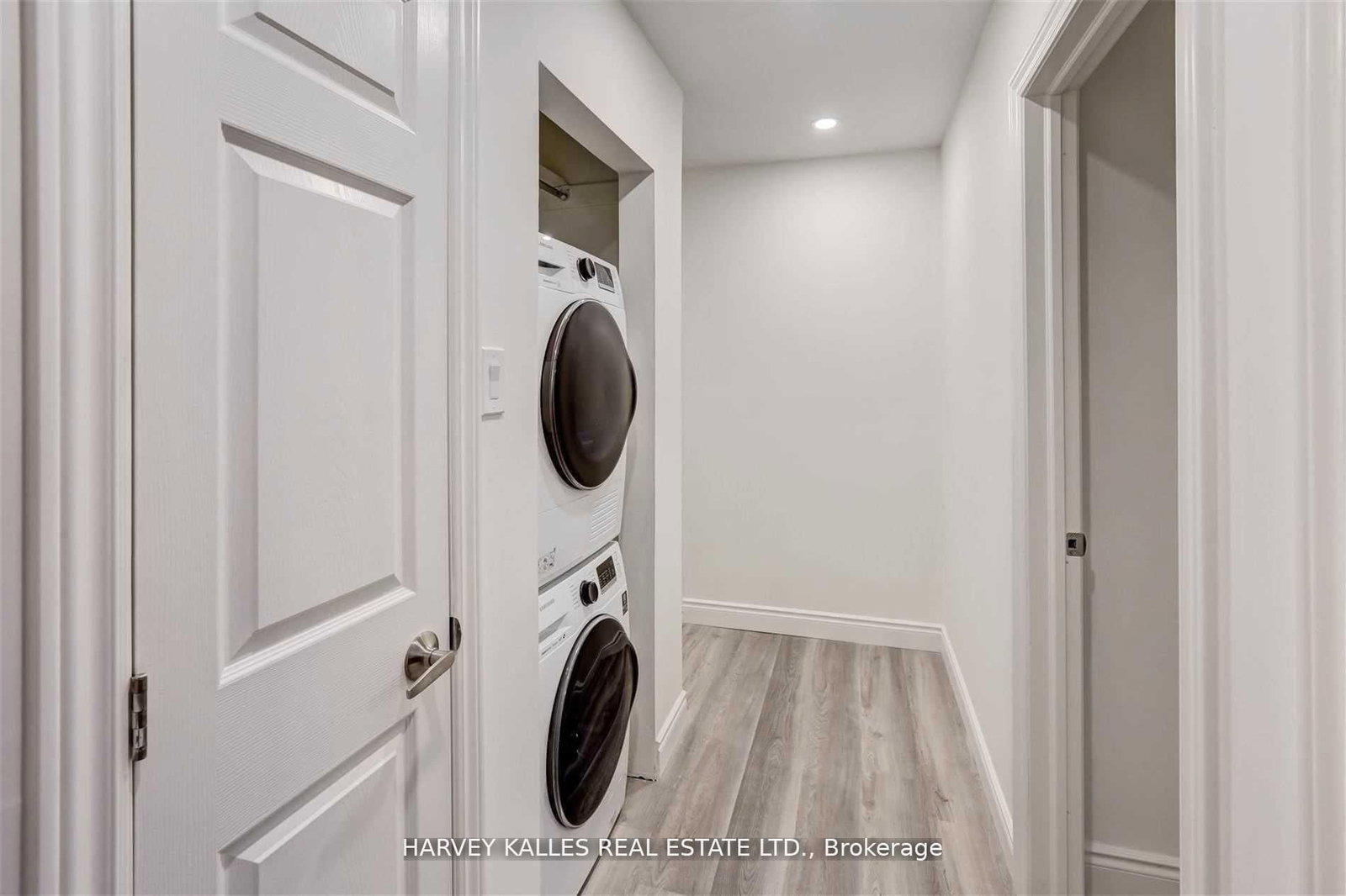 901 Millwood Road, Unit B - Photo 16