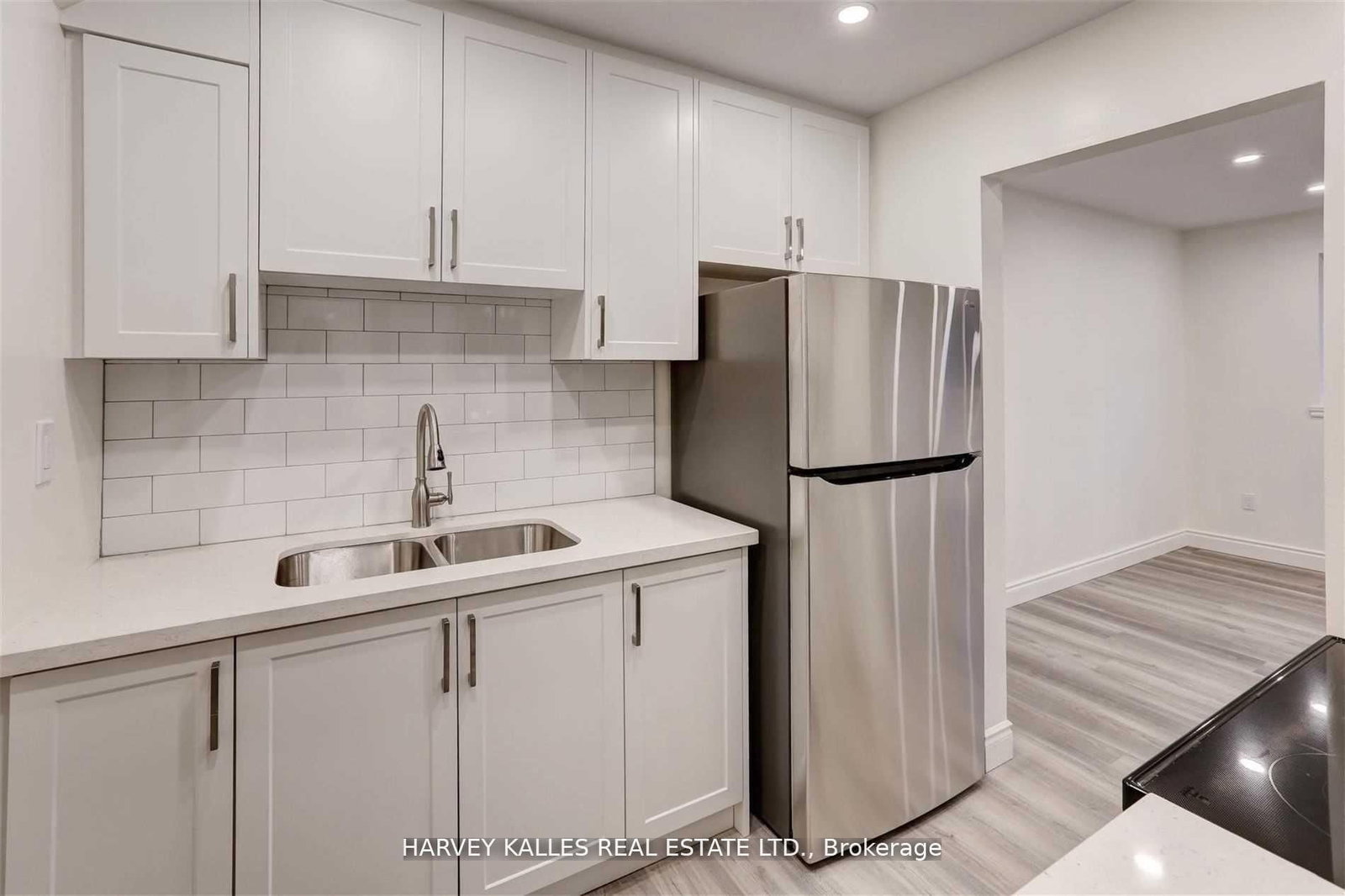 901 Millwood Road, Unit B - Photo 6