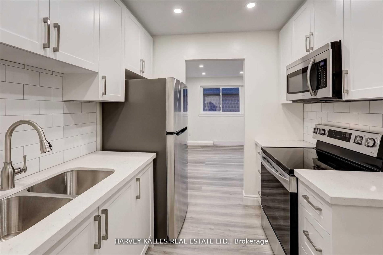 901 Millwood Road, Unit B - Photo 7