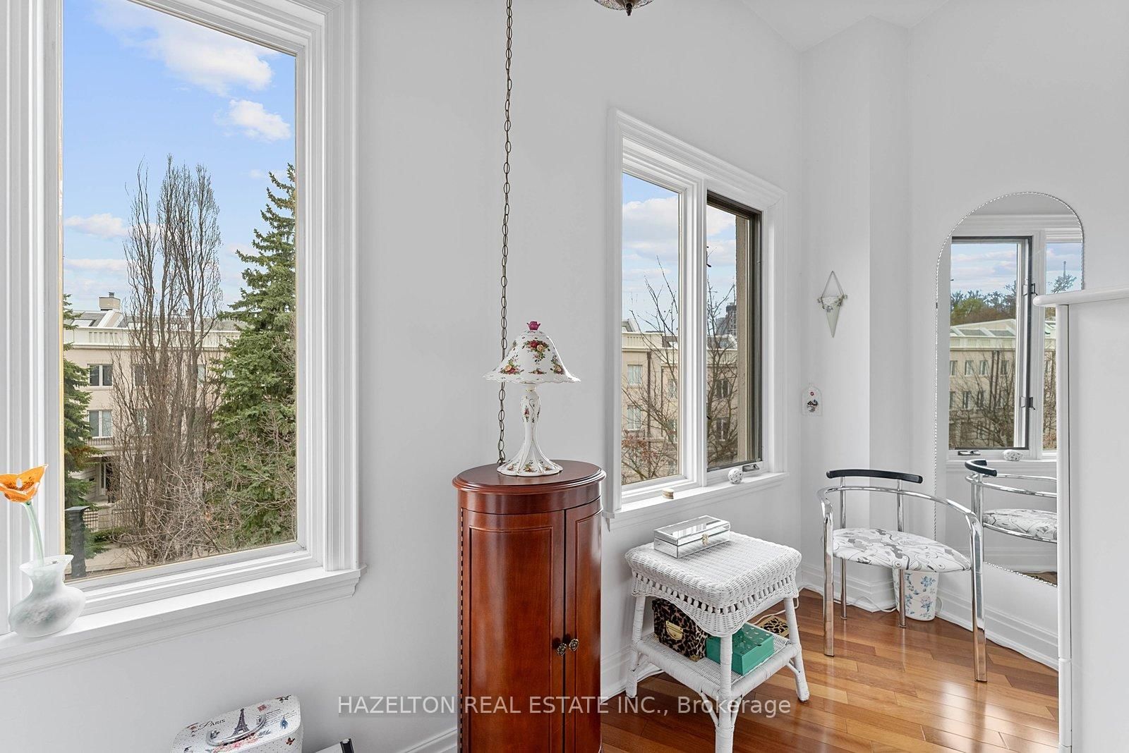220 Walmer Road • Toronto, ON photo 37