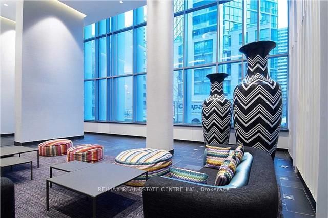 42 Charles Street E, Unit 3405 - Photo 15