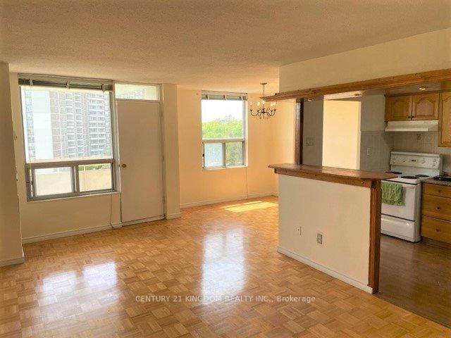 20 Edgecliff Golfway E, Unit 1209