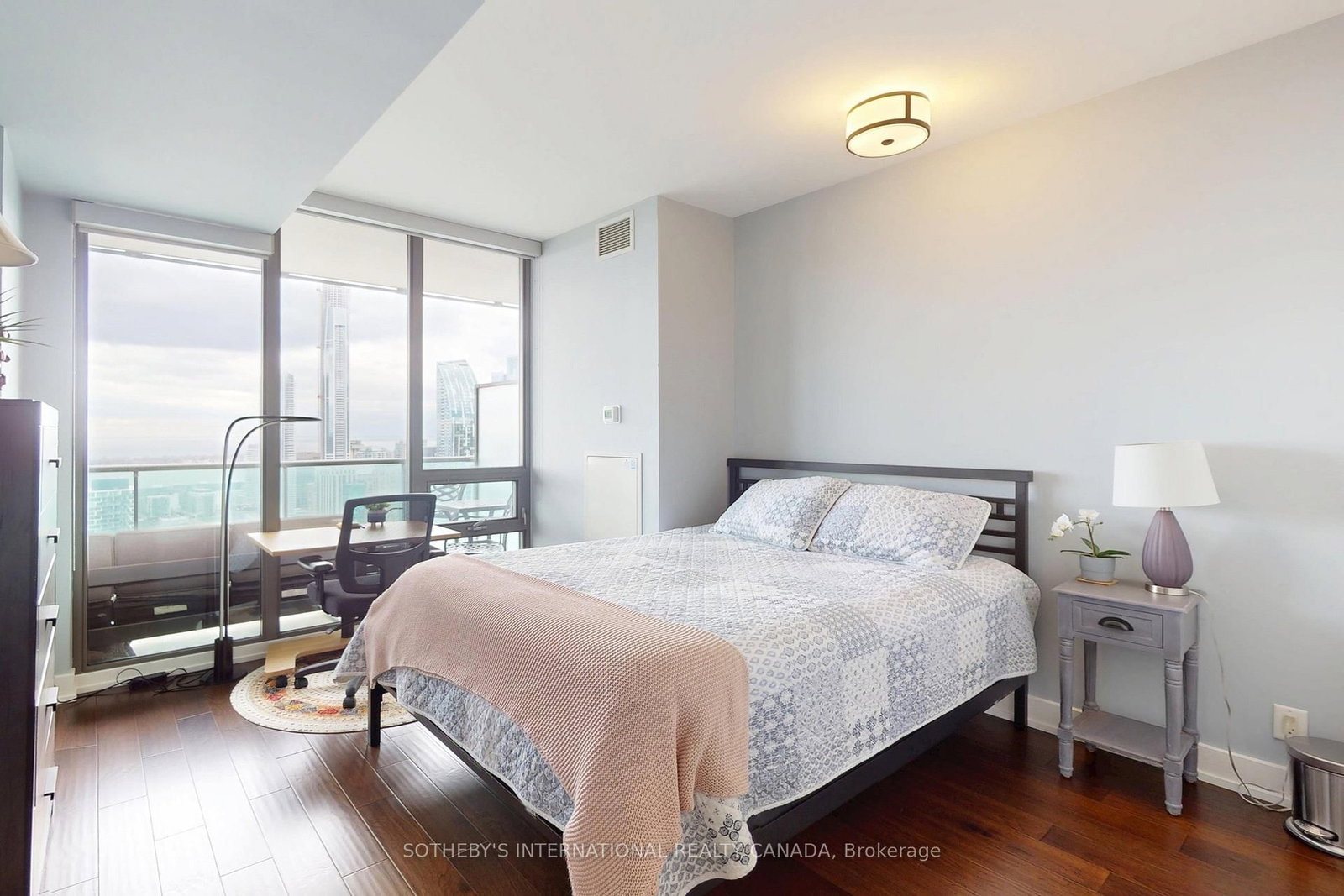 33 Lombard Street, Unit 4204 - Photo 21