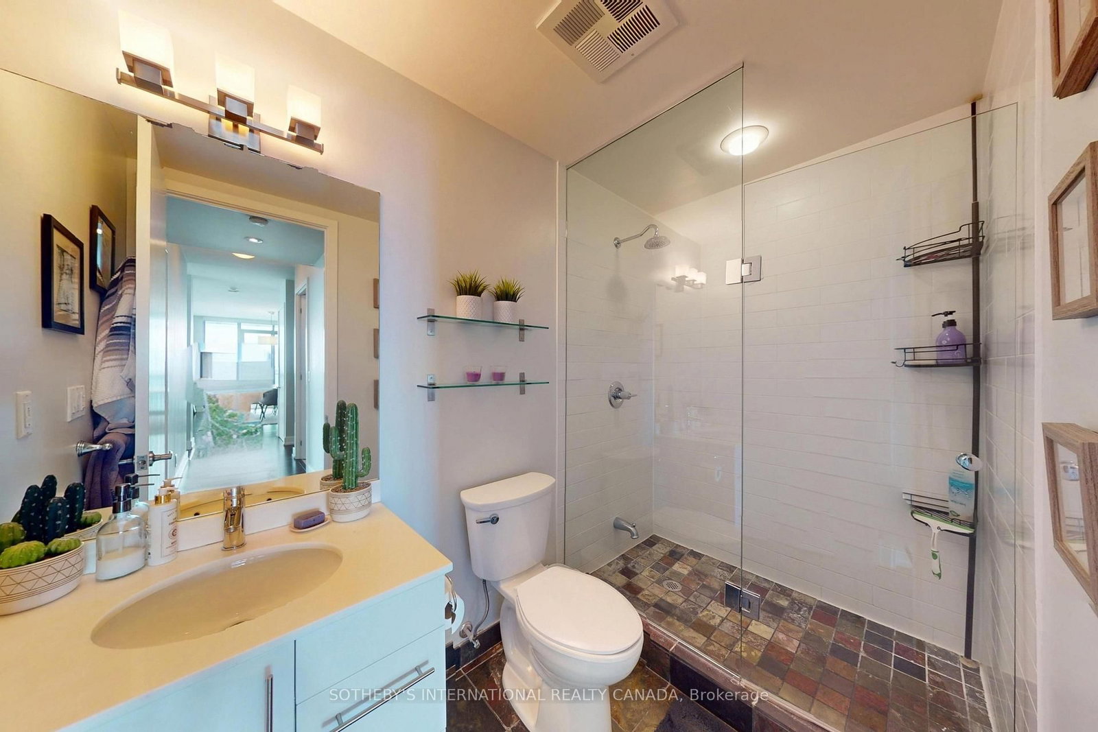 33 Lombard Street, Unit 4204 - Photo 27