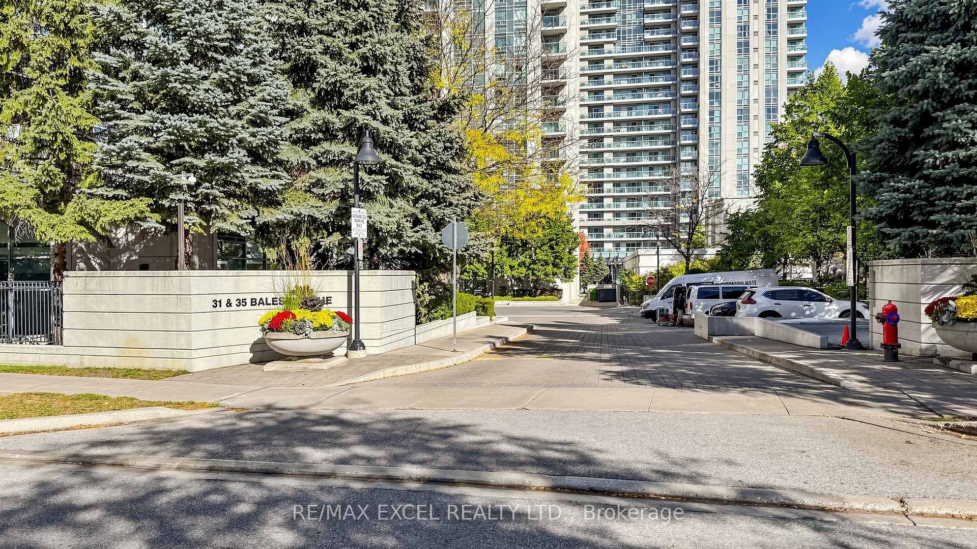 35 Bales Avenue, Unit 916