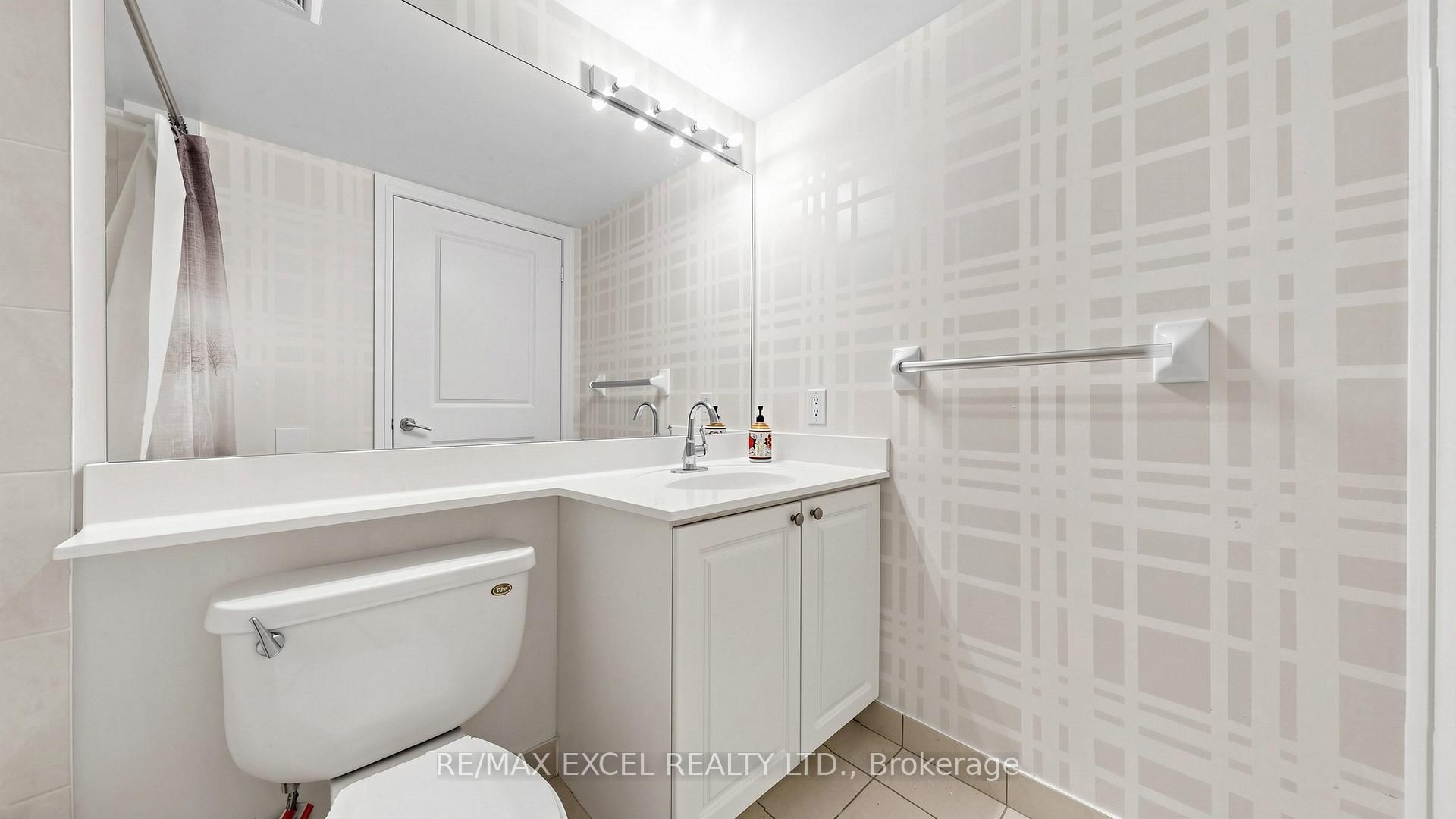 35 Bales Avenue, Unit 916