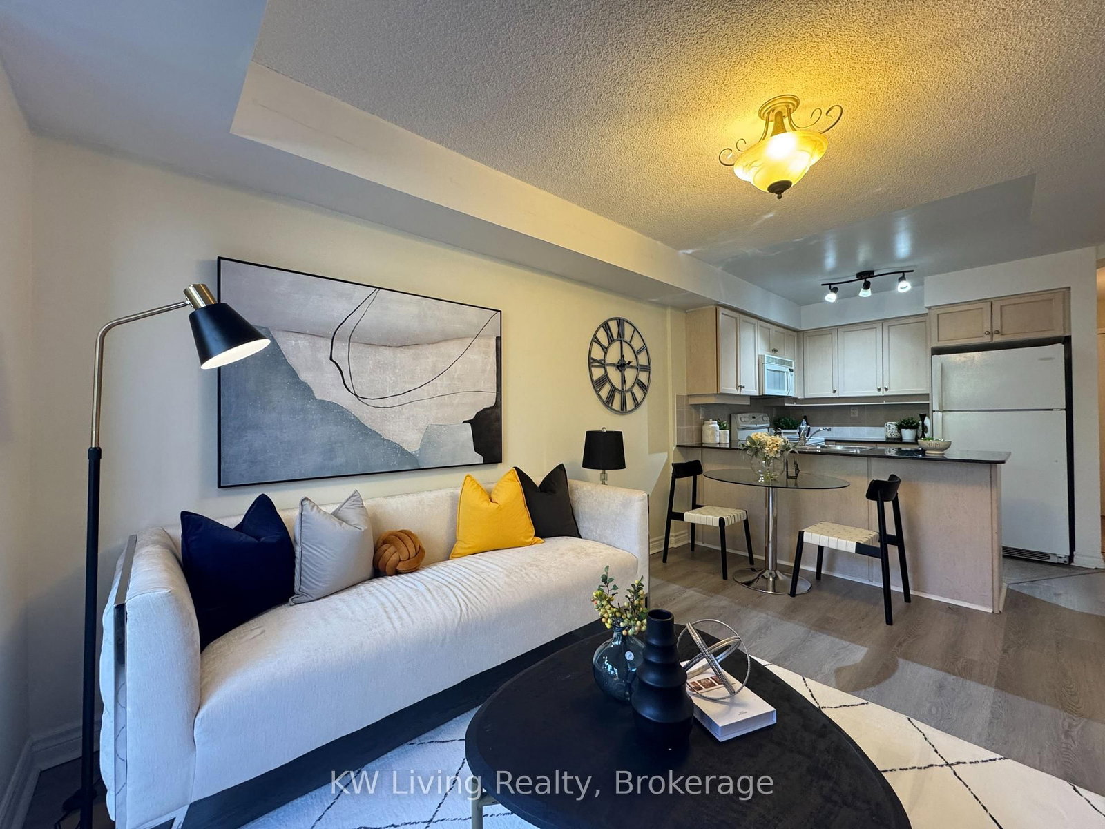 19 Barberry Place, Unit 204 - Photo 5