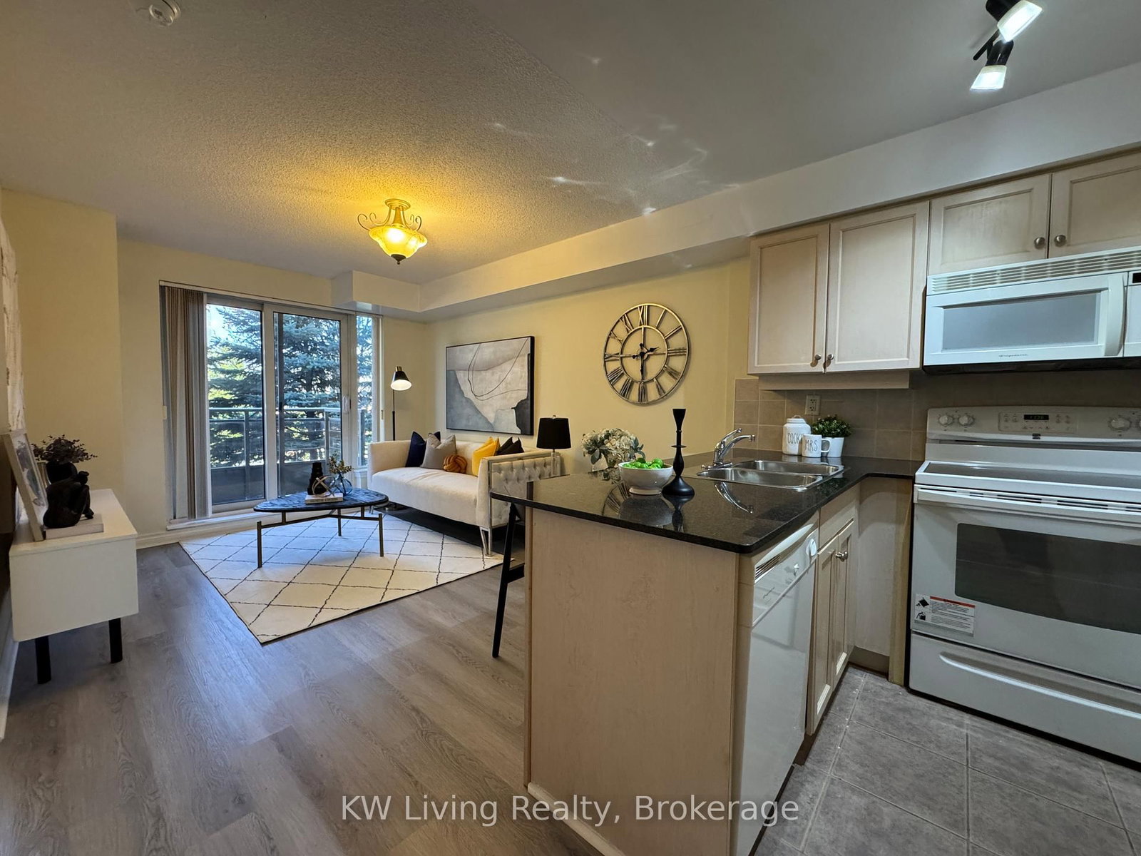 19 Barberry Place, Unit 204 - Photo 8